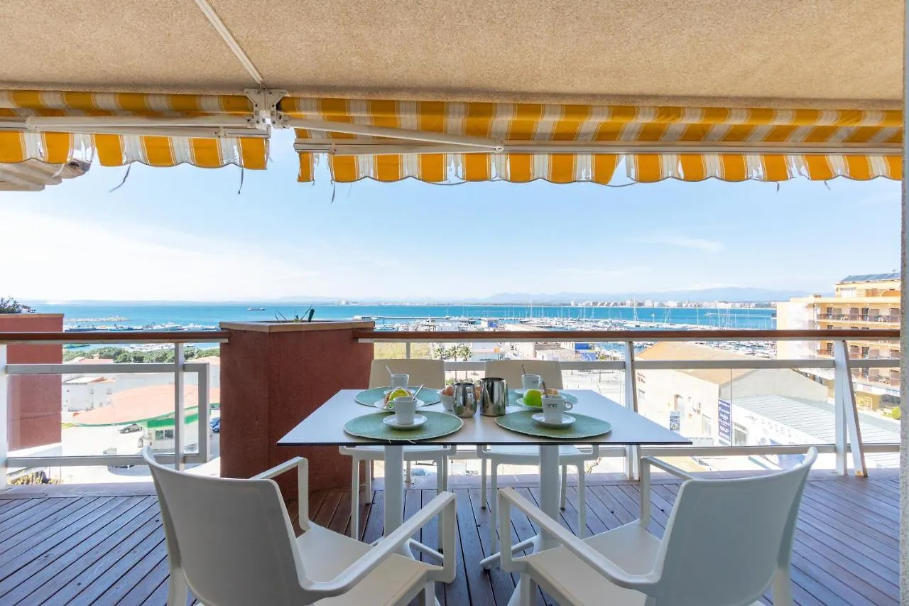 Portobello Apartment Roses İspanya